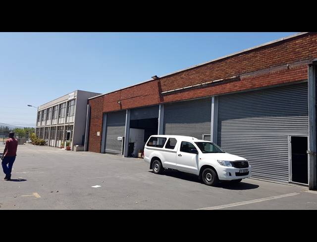 4,173M² FACTORY TO LET IN BELLVILLE SOUTH INDUSTRIA